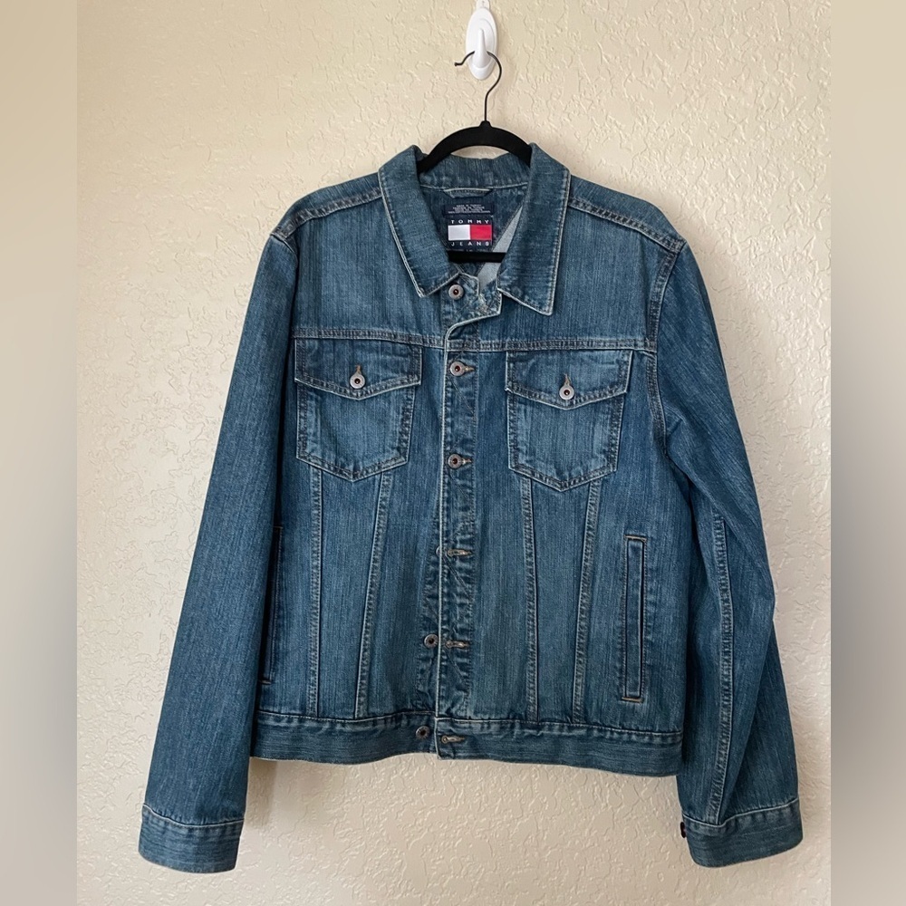 Tommy Hilfiger Jean Denim Jacket Size Large  Vintage Y2Ks Medium Dark Wash